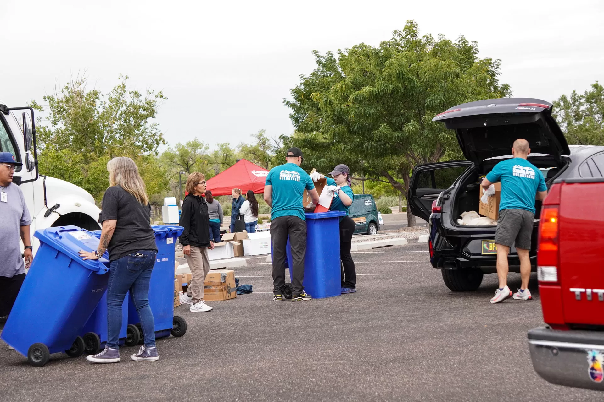 Sandia Area community volunteers